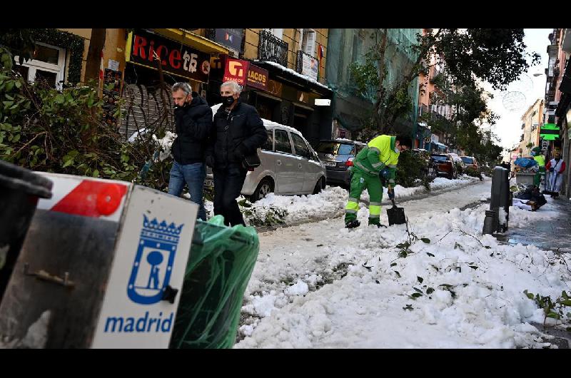 IMAacuteGENES  Madrid tuvo una histoacuterica helada con una temperatura miacutenima reacutecord de -108 degC