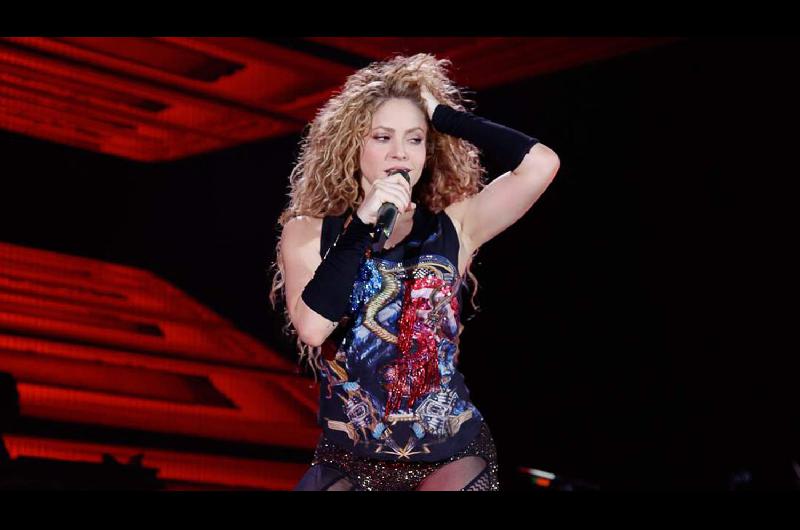 Shakira vendioacute los derechos de 145 de sus canciones a un fondo de inversioacuten