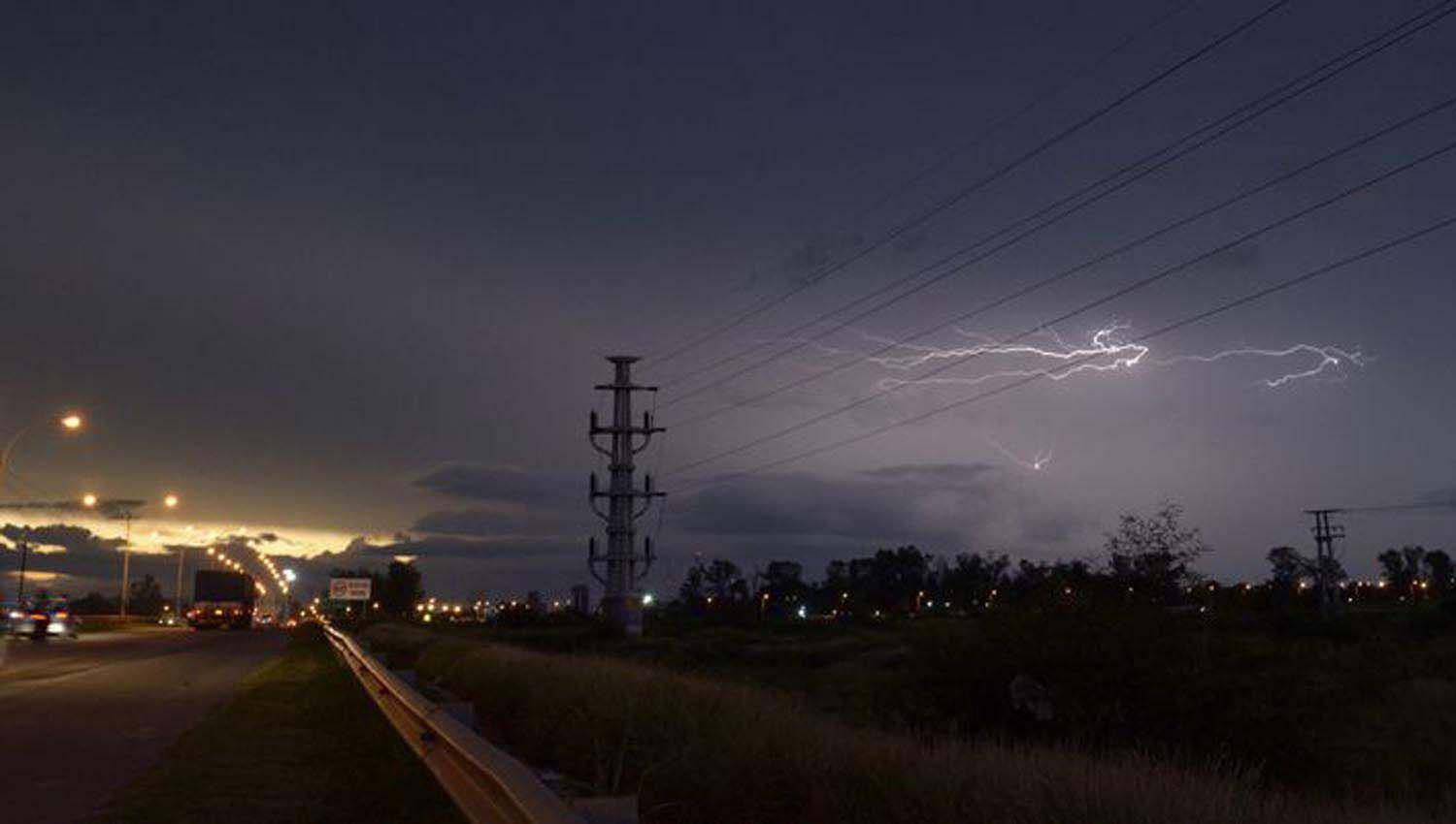 El Servicio Meteoroloacutegico Nacional emitioacute alerta amarilla para Santiago del Estero