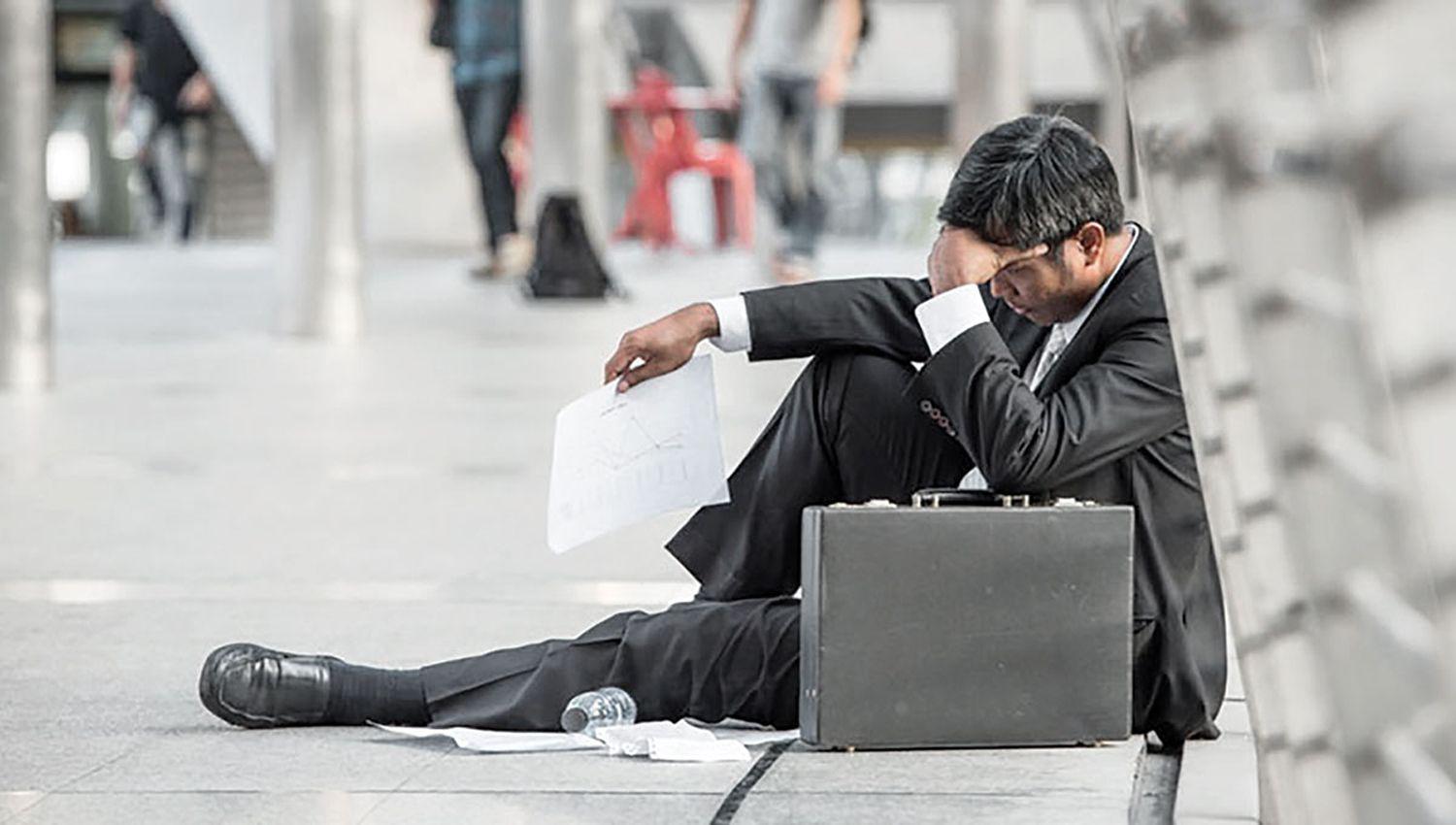 La cantidad total de puestos de trabajo se redujo 92-en-porciento- en el tercer trimestre