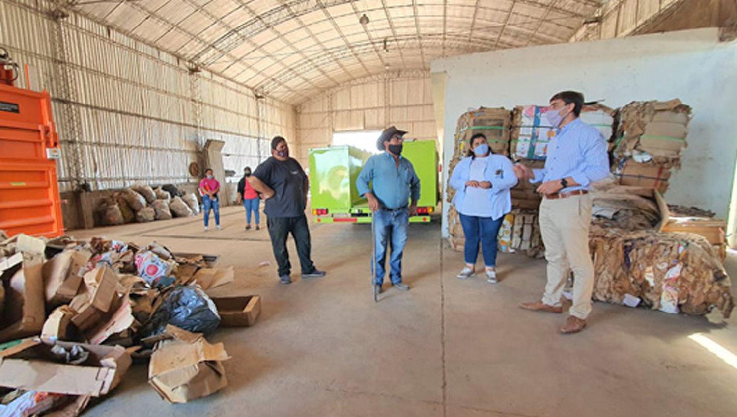 El intendente Jorge Mukdise recorrioacute el predio y la planta del Girsu