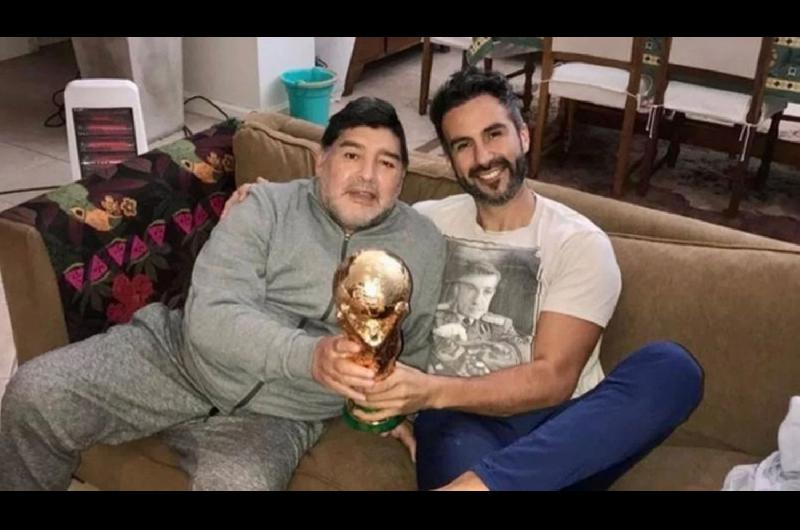 Confirman que Leopoldo Luque falsificoacute la firma de Diego Maradona para pedir su historia cliacutenica