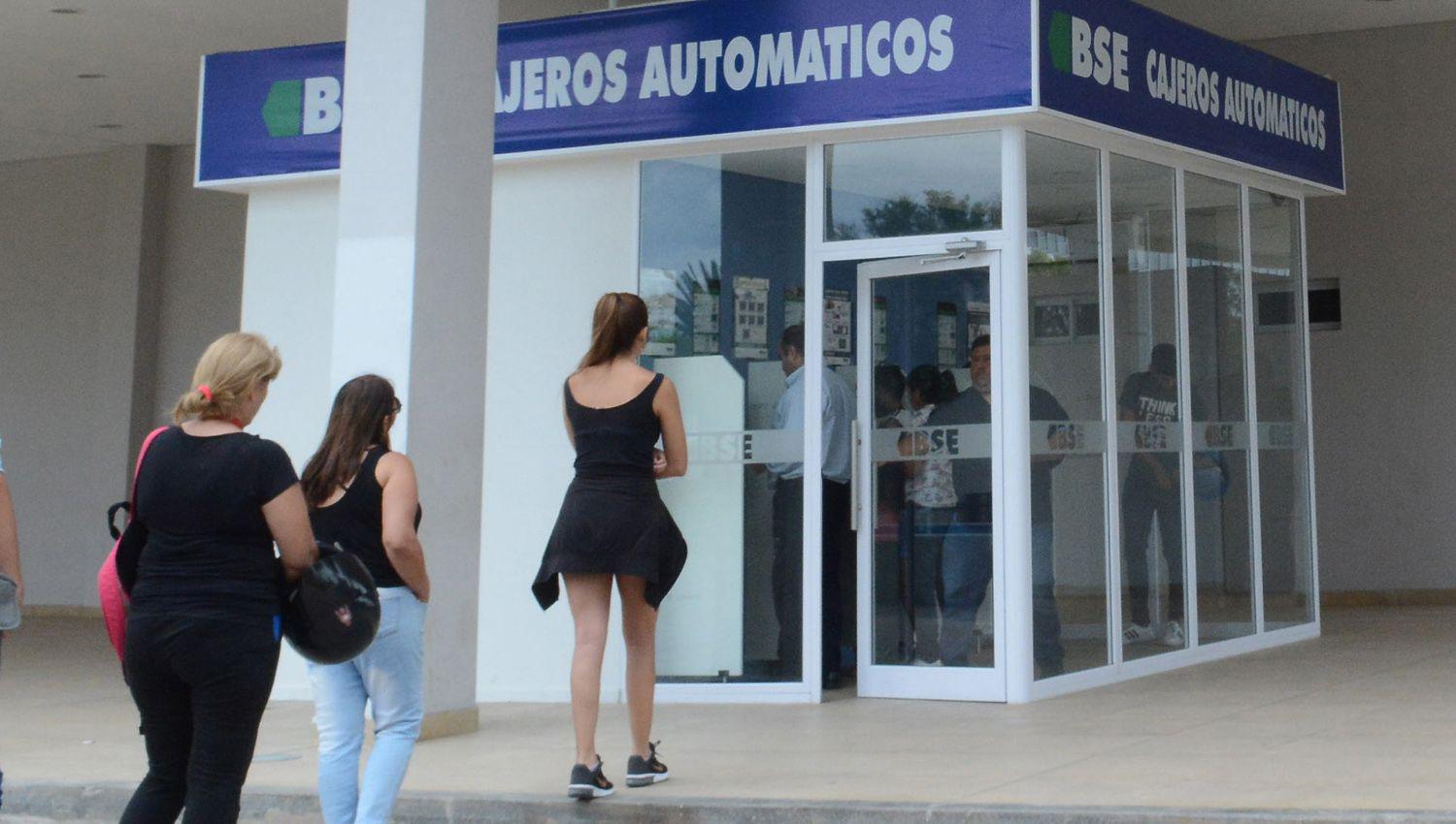 El proacuteximo jueves 28 comienza el pago de sueldos a estatales