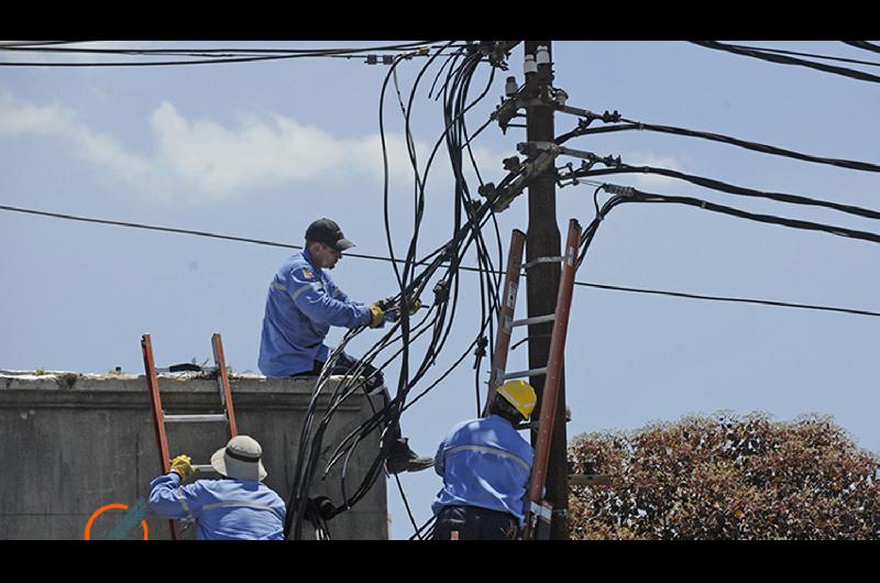 Maacutes de 26000 usuarios estaacuten sin luz en medio de la ola de calor