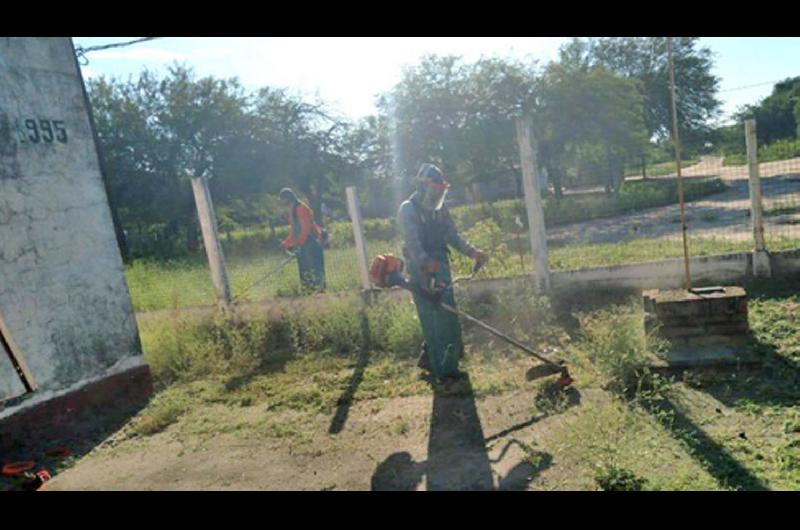 Se efectuoacute limpieza en las escuelas de Los Quiroga