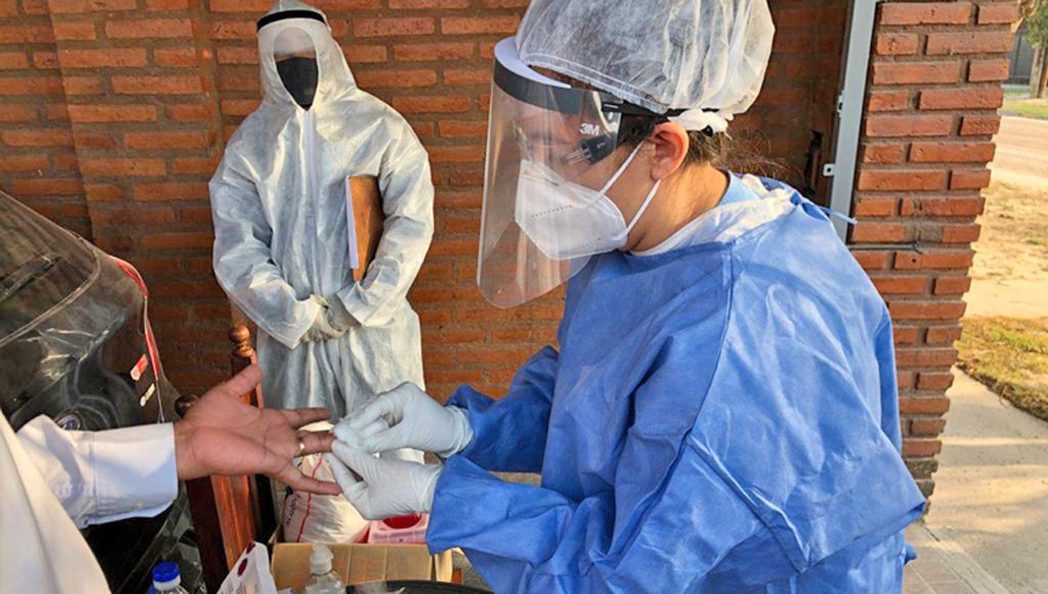 Otras 219 personas fallecieron y 10409 contrajeron coronavirus en el paiacutes