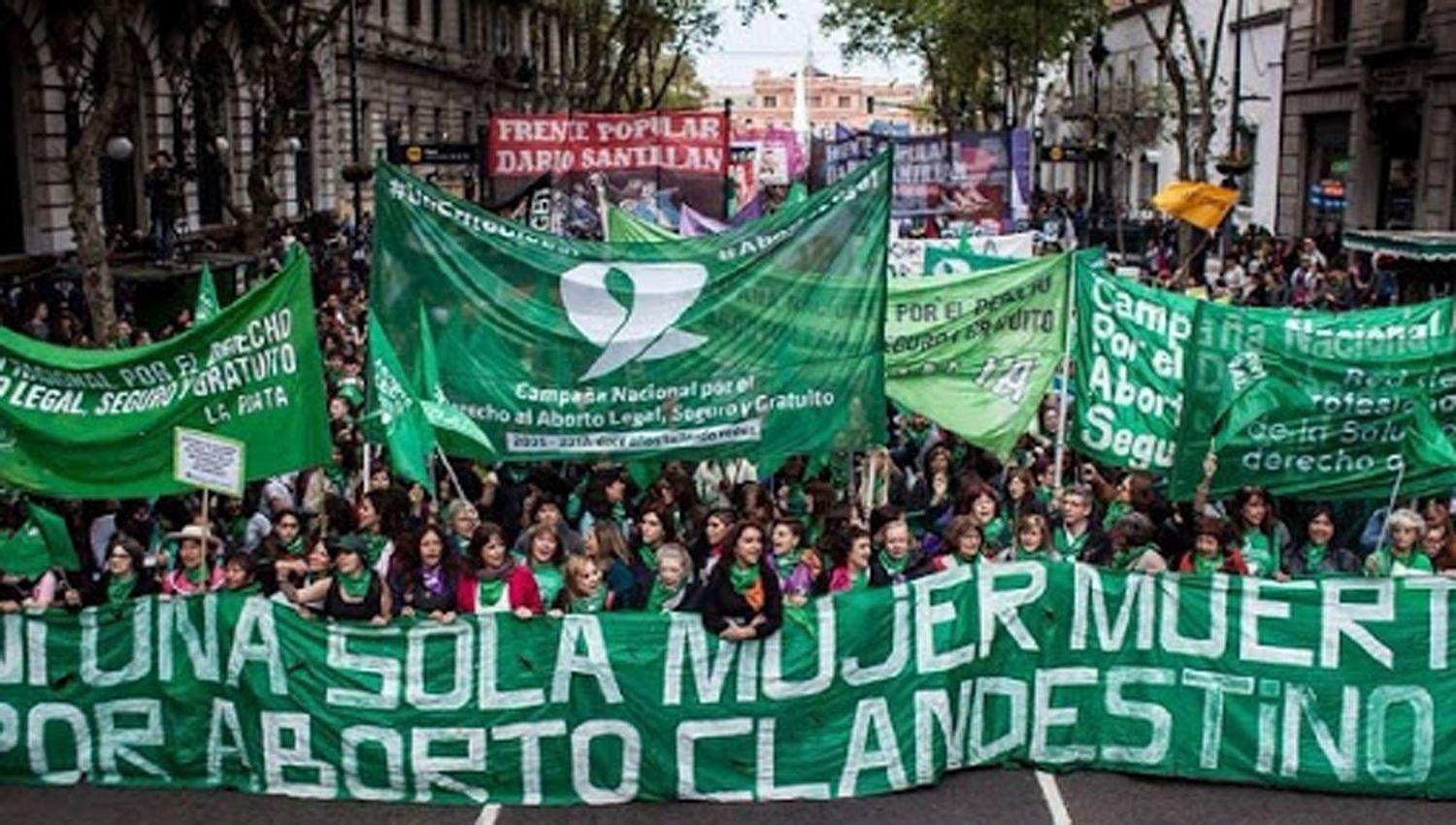 Revisaraacuten la situacioacuten de mujeres criminalizadas por abortar