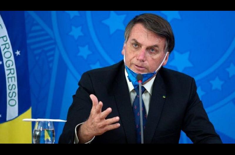 Denuncian a Bolsonaro ante la ONU y la OMS por su gestioacuten de la pandemia