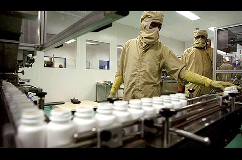 La industria farmaceacuteutica en Argentina invertiraacute US 740 millones para potenciar la investigacioacuten