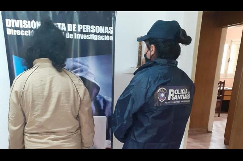 Repudiable- obligoacute a sus hijas de 18 y 13 antildeos a casarse con sus ex parejas para recibir ayuda