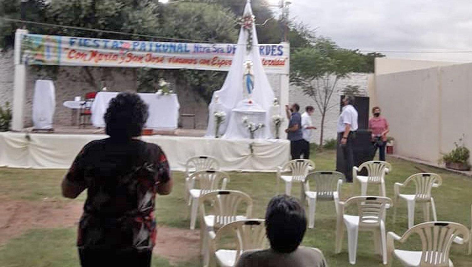 Con el rezo de la novena preparan la fiesta de la Virgen de Lourdes