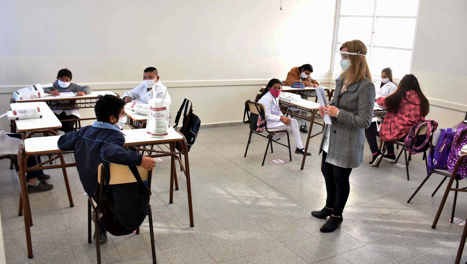 La Iglesia Catoacutelica solicitoacute el regreso de las clases presenciales- ldquoEs indispensable la continuidad en el proceso educativordquo