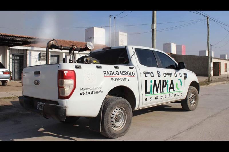 La comuna fumiga en los barrios en su lucha contra el dengue