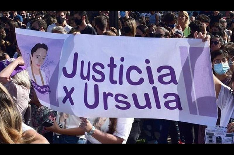 Femicidio de Uacutersula- la autopsia confirmoacute 15 puntildealadas con un cuchillo tipo carnicero