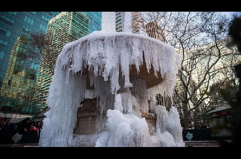 Una zambullida polar azota a Estados Unidos y Texas estaacute cubierto de nieve