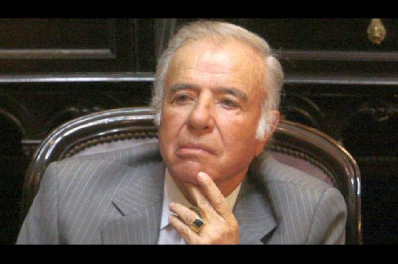 Ordenan allanamientos para dar con el autor del robo del histoacuterico anillo del expresidente Carlos Menem