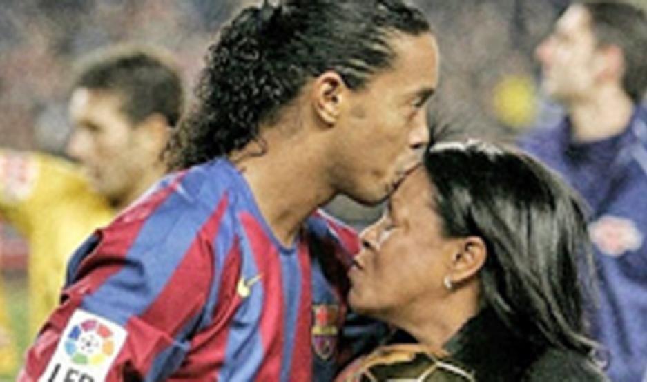 Ronaldinho de luto- murioacute su mamaacute por el Covid -19