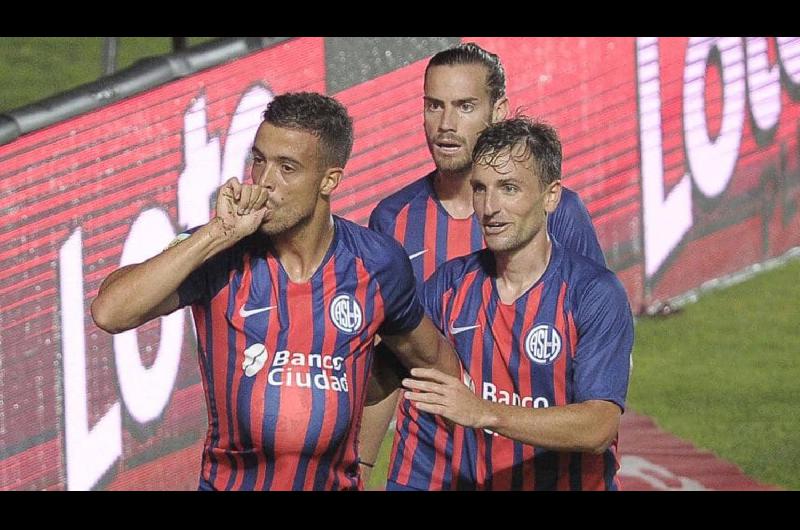 EN VIVO- Coloacuten y San Lorenzo quieren volver a la punta