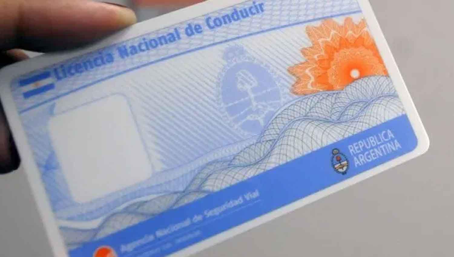 Para obtener la licencia de conducir habraacute que completar un curso de geacutenero