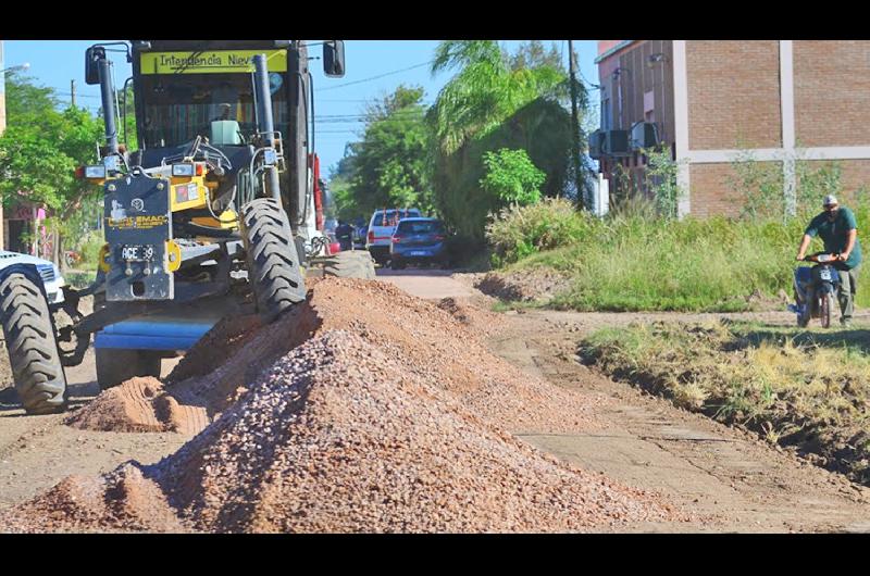 Realizan enripiado del camino entre Antajeacute y paraje San Juan