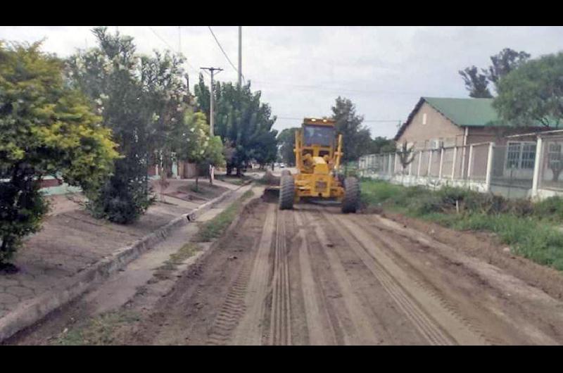 Realizan trabajos de mejoras de calles de San Pedro de Guasayaacuten