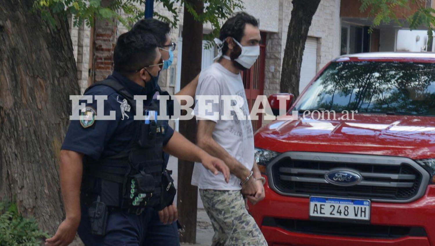 Dictan prisioacuten preventiva para Germaacuten Torres Murad el filicida del barrio Autonomiacutea