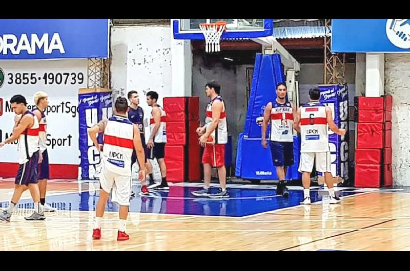 El plantel de Independiente BBC se entrenó en el estadio Dr Israel Parns para llegar en óptimas condiciones a la segunda burbuja