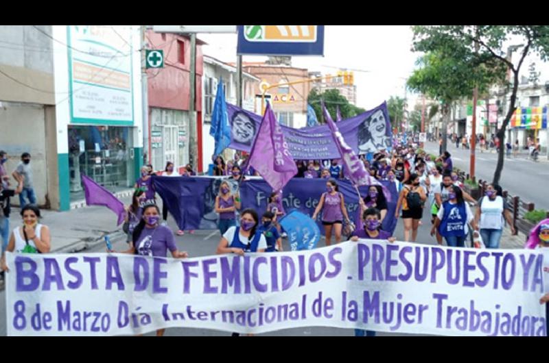 En Santiago del Estero también se realizó una marcha con gruesas
columnas