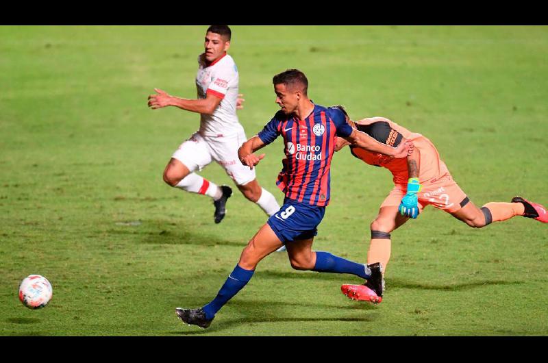 San Lorenzo abre su serie ante la Universidad de Chile en Santiago