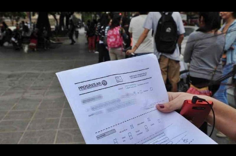 Las Becas Progresar aumentaraacuten hasta un 163-en-porciento- para 750000 joacutevenes de todo el paiacutes