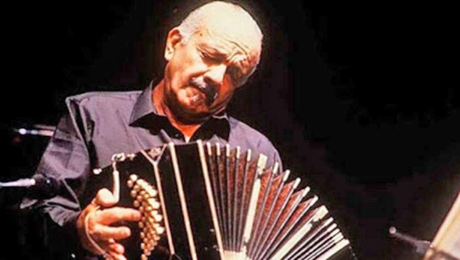 Astor Piazzolla dejoacute grabada su muacutesica en el corazoacuten tanguero de los santiaguentildeos