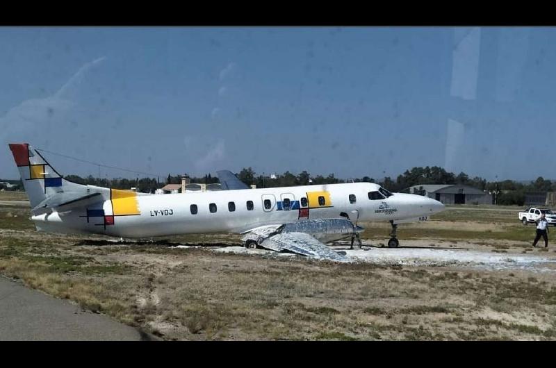 Un avioacuten aplastoacute a un mecaacutenico- estaacute grave