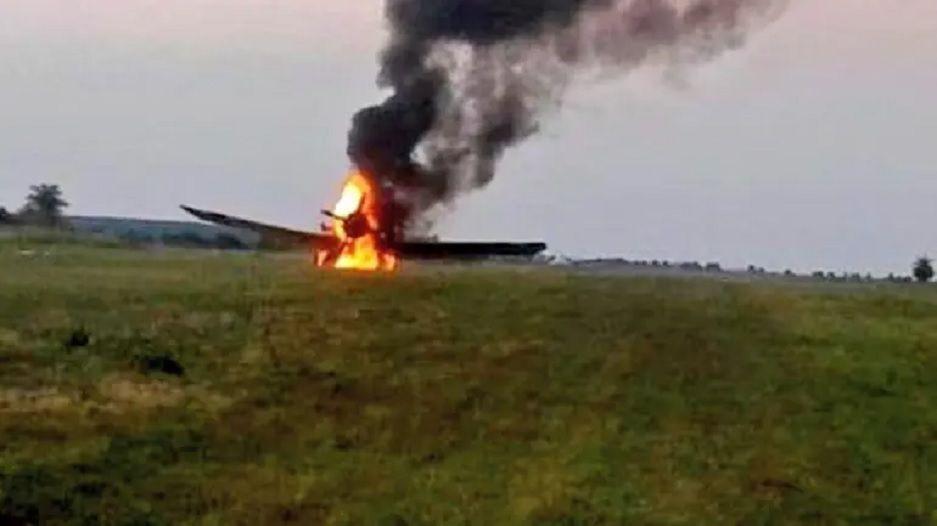 Corrientes- se prendioacute fuego un avioacuten que trabajaba en la zona de incendios forestales