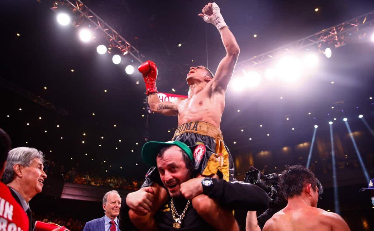 El Puma Martiacutenez  triunfoacute en Las Vegas y se corona como el campeoacuten del mundo en boxeo