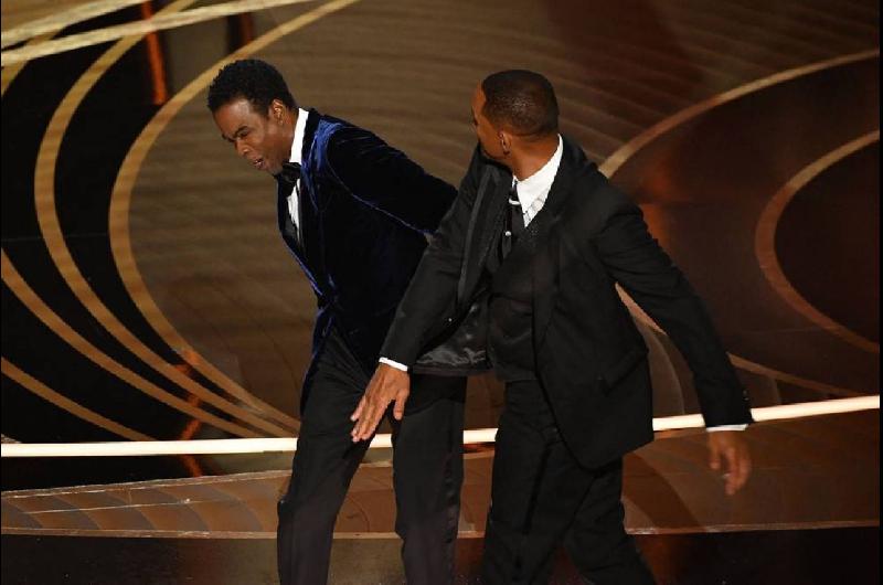 Chris Rock habloacute por primera vez tras ser golpeado por Smith- ldquoTodaviacutea estoy procesando todo lo que pasoacuterdquo