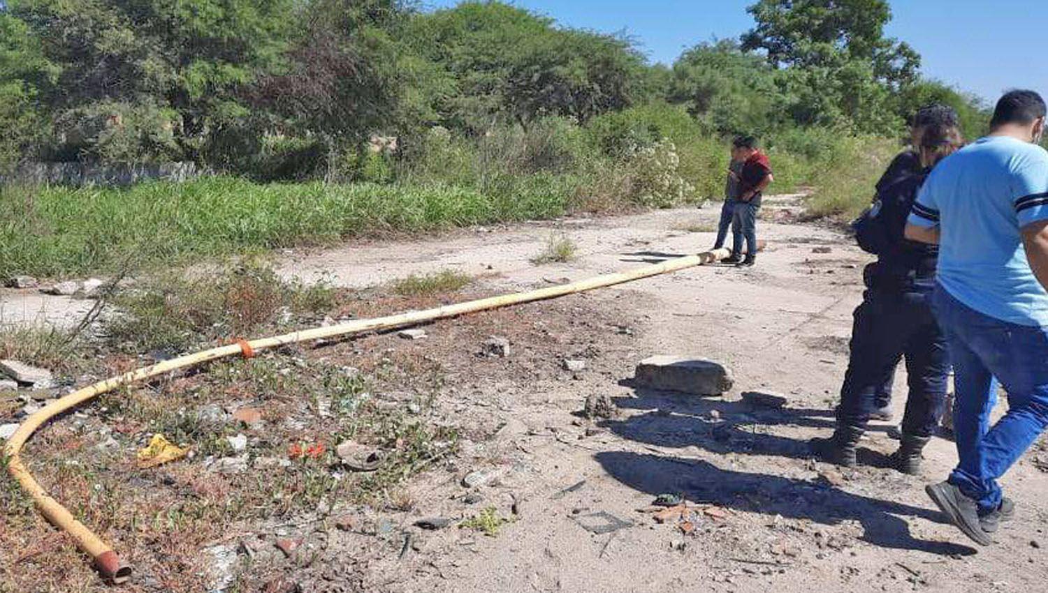 Robaron una columna de iluminacioacuten de Central Argentino- vale US 400