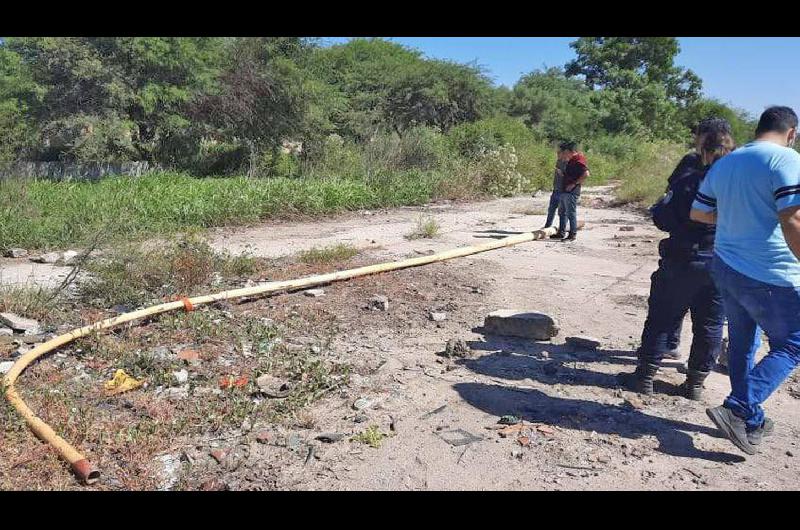 Robaron una columna de iluminacioacuten de Central Argentino- vale US 400