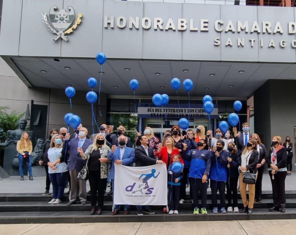 Emotivo homenaje por el Diacutea Mundial de Concientizacioacuten sobre el Autismo en Caacutemara de Diputados