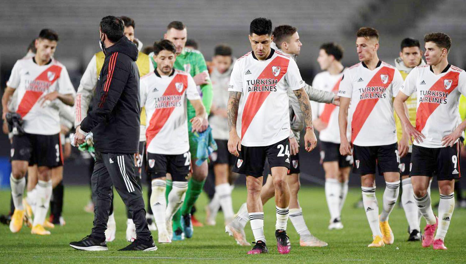 Por el toque de queda en Lima corre riesgo el duelo de River y Alianza Lima