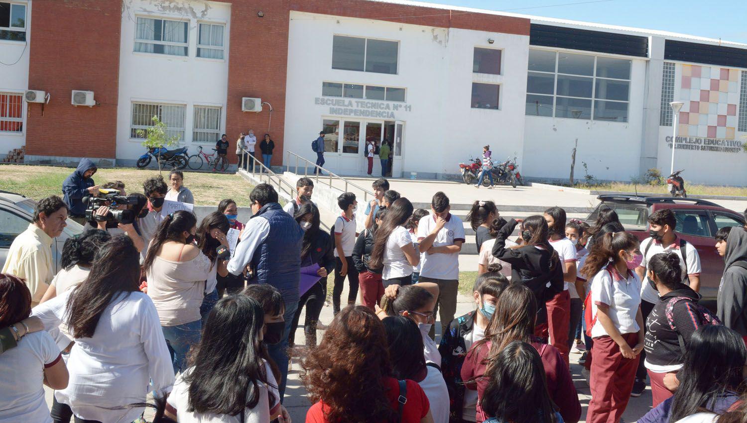 Otros dos docentes fueron denunciados por acoso sexual en la Escuela Teacutecnica Ndeg 11