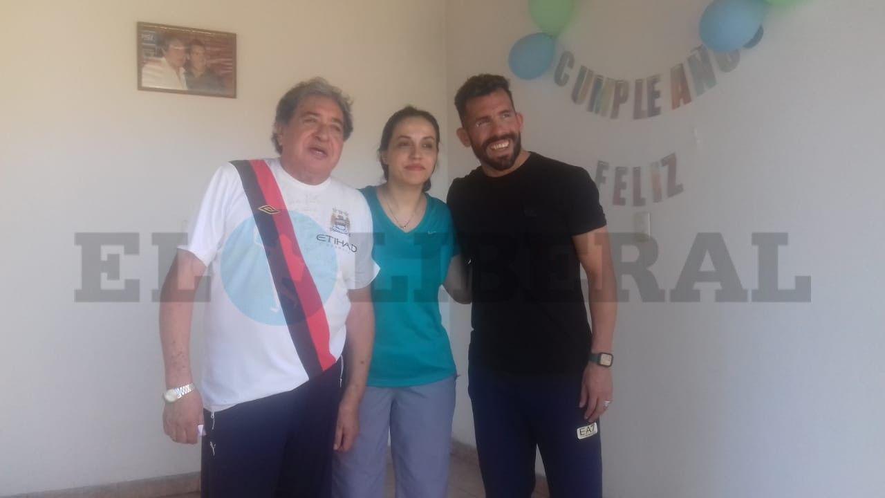 Carlitos Tevez en la provincia- Santiago me lleva a mis raiacuteces y no hay cosa maacutes linda