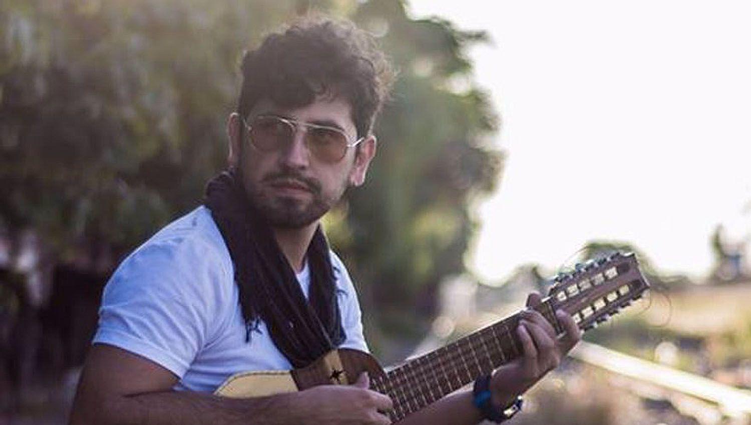 Ramoacuten Aacutelvarez presentoacute su nuevo disco