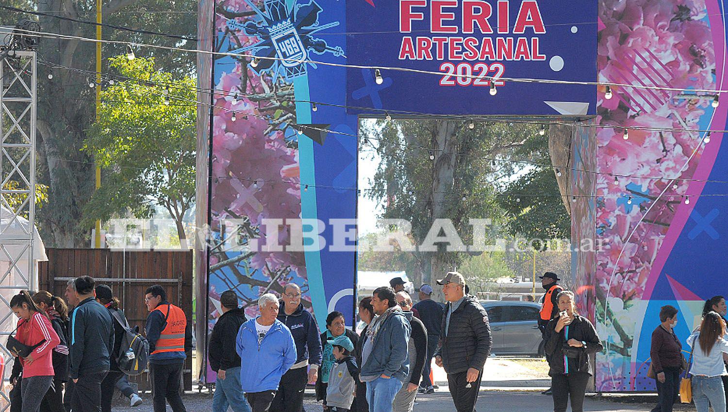 EN VIVO  Disfrutaacute de todo el espectaacuteculo de la Feria Artesanal