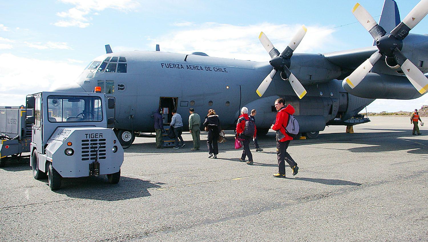 Cancilleriacutea pidioacute informacioacuten a Chile por vuelos sin permiso sobre espacio aeacutereo argentino