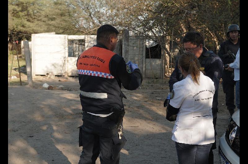 Un hombre que bebiacutea con amigos fue asesinado de un disparo