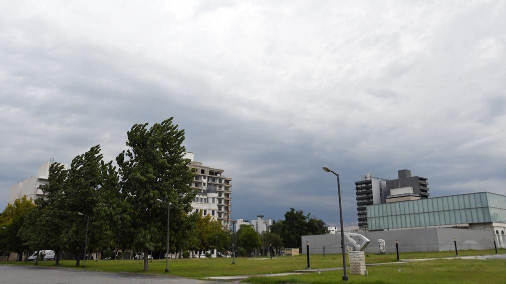 Mieacutercoles con maacuteximas de 36degC y alta probabilidad de tormentas por la noche