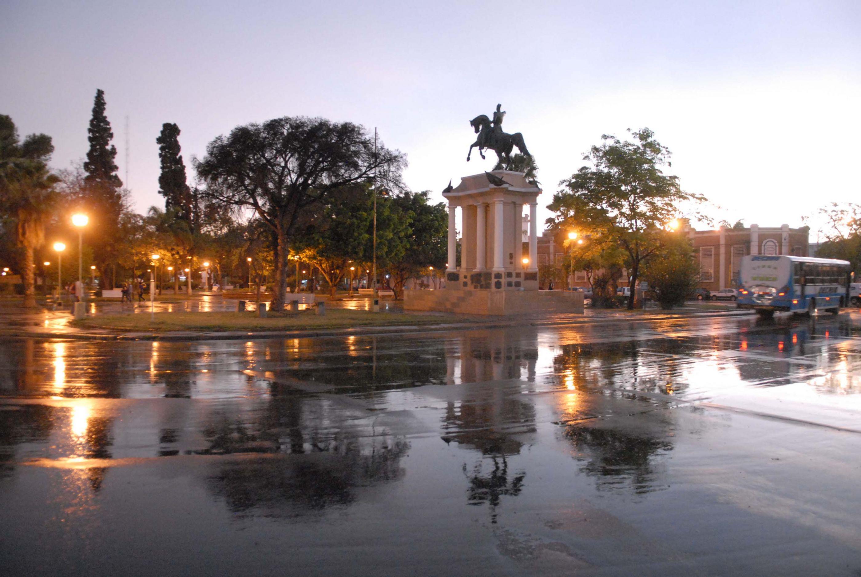 Seis provincias con alertas amarillas por tormentas iquestQueacute pasaraacute en Santiago