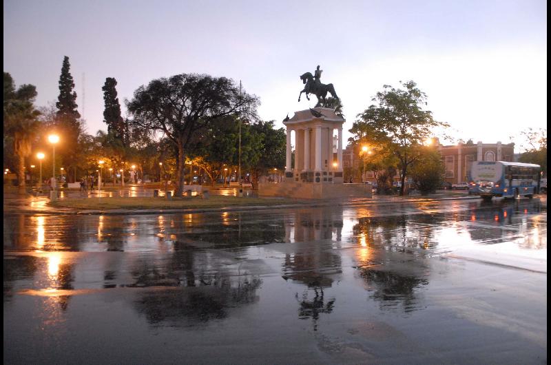 Seis provincias con alertas amarillas por tormentas iquestQueacute pasaraacute en Santiago