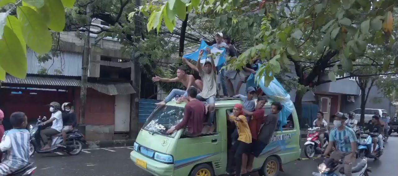 VIDEO  Fanatismo y pasioacuten por el Seleccionado argentino en Indonesia