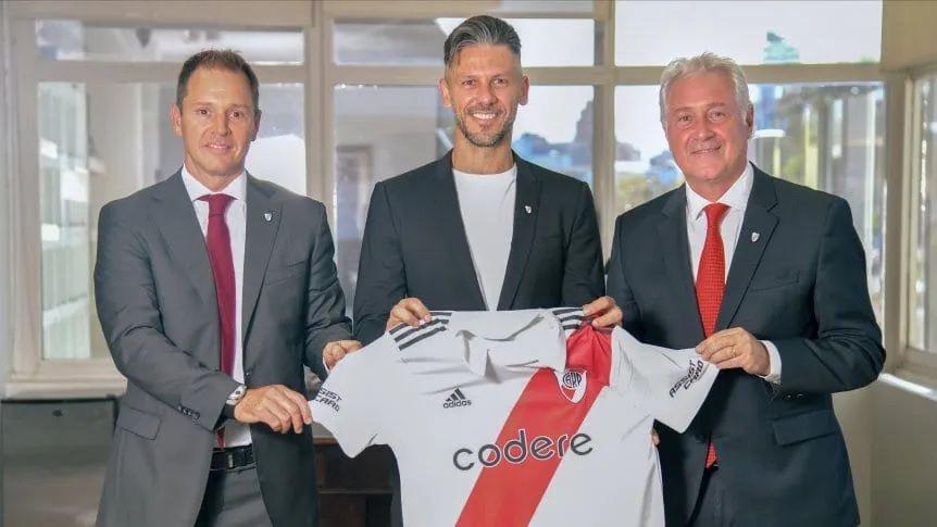 Martiacuten Demichelis fue oficializado como nuevo DT de River Plate